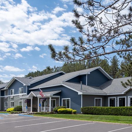 Country Inn Ту Харбърс Екстериор снимка