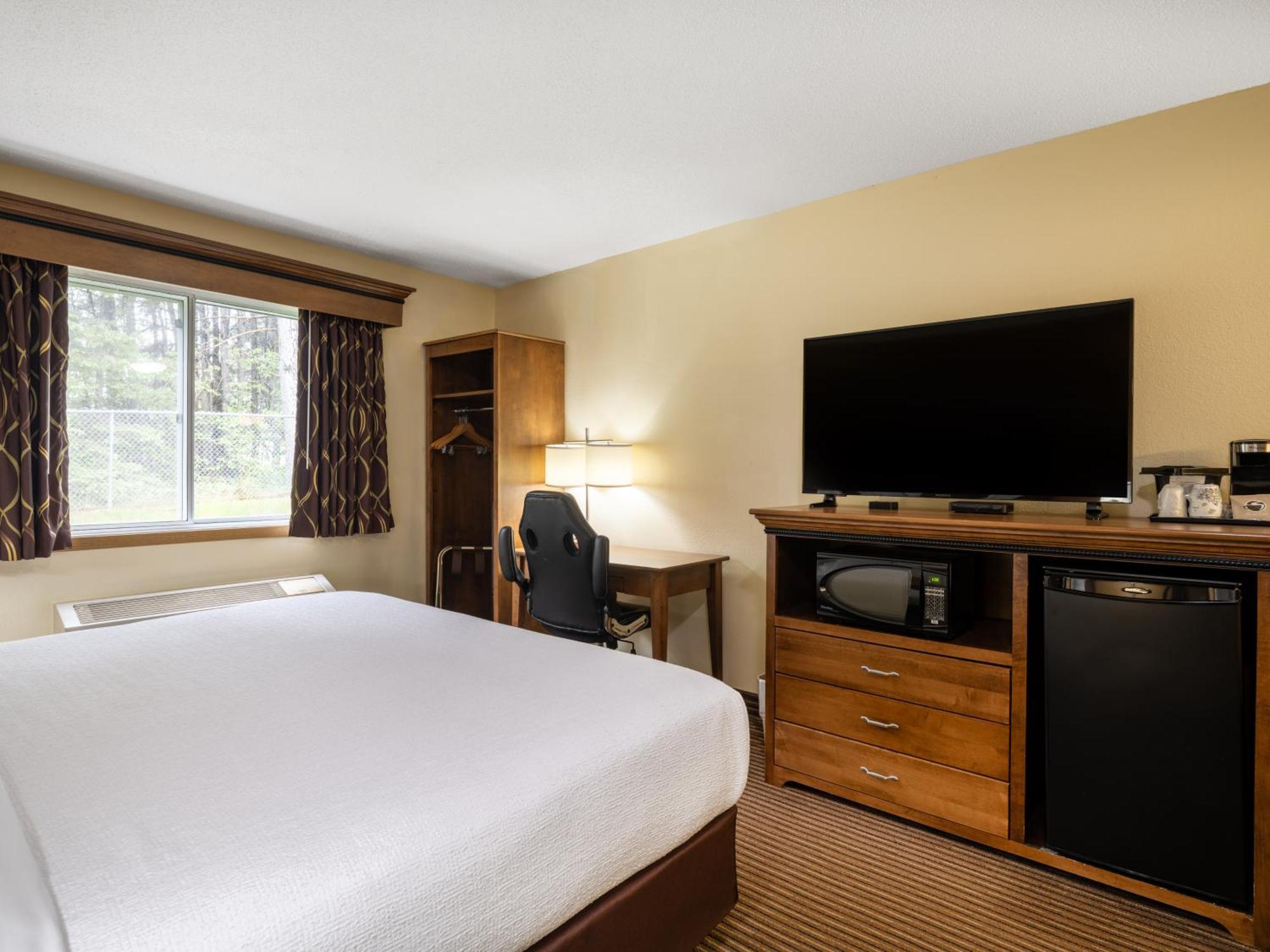 Country Inn Ту Харбърс Екстериор снимка
