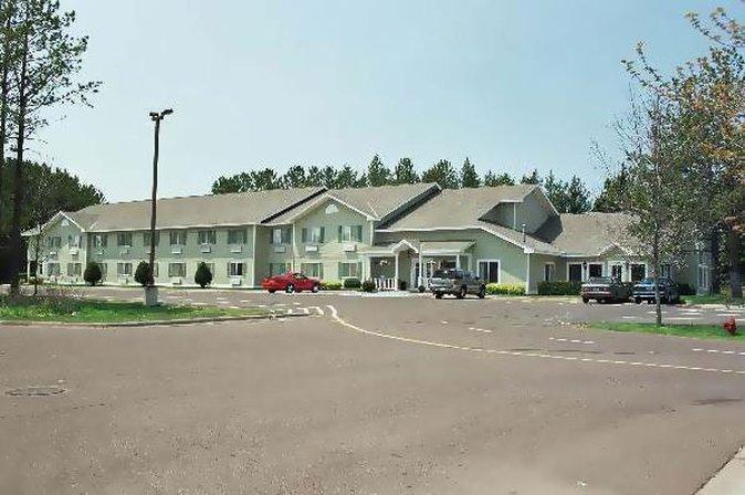 Country Inn Ту Харбърс Екстериор снимка